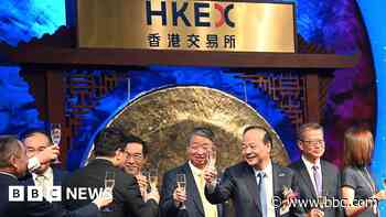 World's biggest EV battery maker sees shares jump on debut