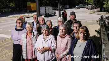 Straße wird zum Bootsfriedhof: Anwohner fühlen sich im Stich gelassen