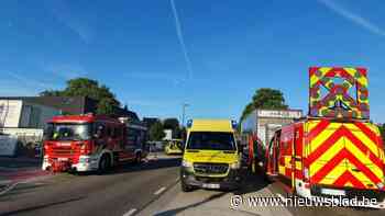 Bestuurster bevrijd en gewond afgevoerd na ongeval in Gruitrode: Kasteelstraat afgesloten