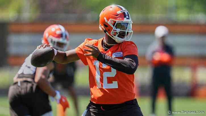 Browns, rookie Shedeur Sanders finalize 4-year contract after draft slide