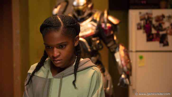 The MCU is missing its Tony Stark, so Ironheart star Dominique Thorne explains how not having a mentor affects Riri Williams: "It does set the stage for a very interesting journey ahead"