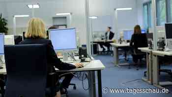 20 Prozent der Beschäftigten berichten von sexueller Belästigung im Job