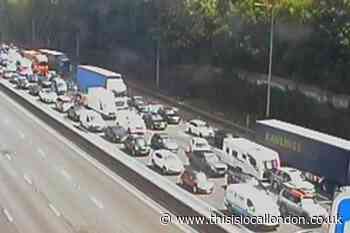 LIVE updates as M25 faces 'long delays' after 'serious crash'