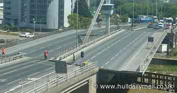 Myton Bridge 'stuck open' as traffic builds in Hull