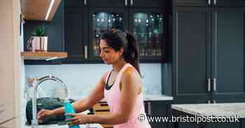 Get rid of 'funky' smell in water bottle using kitchen ingredient