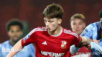 Defender McGregor extends deal until 2027