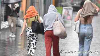 Dit weekend toch meer regen dan voorspeld: “Wie zaterdag een tuinfeestje heeft, zorgt best voor alternatief”