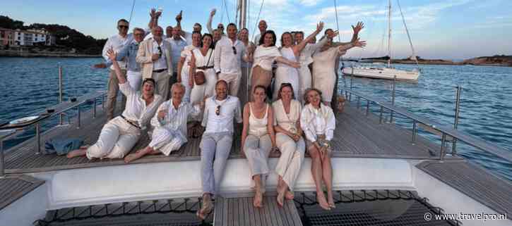 Sunny Cars reist met 20 managers af naar Mallorca