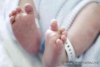 Papa (27) die pasgeboren tweeling mishandelde, is veroordeeld tot vier jaar cel met uitstel: “Mijn zoontje had minutenlang geen hartslag”