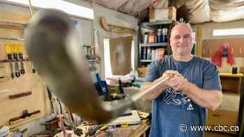 Wooden clubs a game changer for Manitoba golfer