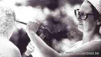 Mooi cadeau: provincie schenkt beeld Mariette Coppens aan gemeente