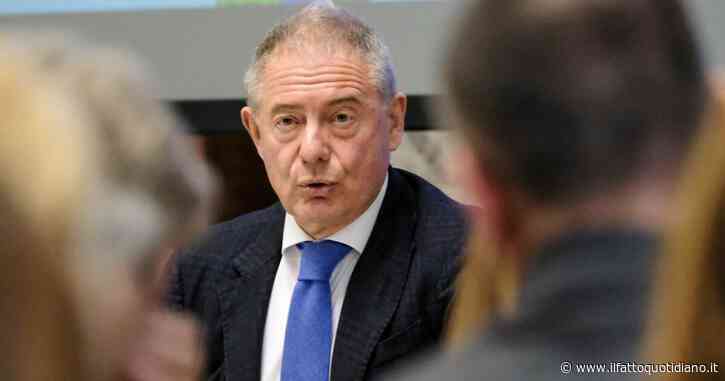 Stellantis, fabbriche ai minimi e uscite ma Urso fa con calma: “Il tavolo? Penso a luglio”