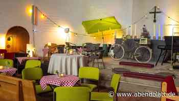 Mit Sofa und Ballons: So wird diese Hamburger Kirche ein Wohnzimmer