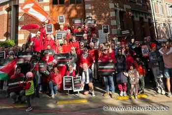 11.11.11. voert protest aan gemeentehuis: “Ook vanuit de lokale politiek kan een verschil gemaakt worden”