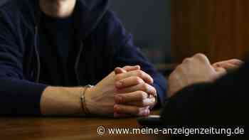 „Mit einem Wort“: Vernehmungsprofi sagt, wie man Menschen stark beeinflussen kann