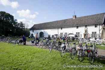 Tijdreizen door het Meetjesland dankzij nieuwe brochure: “We hebben geschiedenis tastbaar gemaakt”