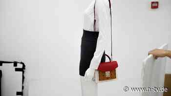 Chinas Mittelschicht wird ärmer: Wenn die Luxus-Handtasche nur 27 Euro kostet