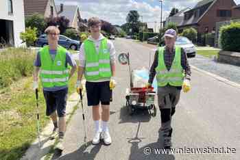 Tieners helpen Luc (81) met zwerfvuil rapen als schoolproject: “Hier wordt iedereen beter van”