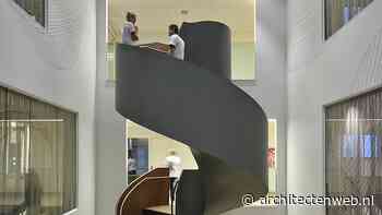 Wenteltrap als verbindend hart in UMC, Groningen