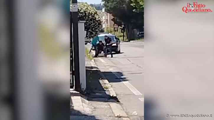 Morto dopo l’arresto a Pescara, ecco il video: bloccato dal poliziotto con un ginocchio sulla schiena