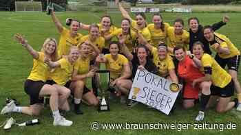 Die Frauen des VfL Wahrenholz können kicken und feiern