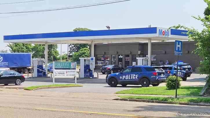 VIDEO: Nexstar reporter carjacked at gunpoint in Memphis