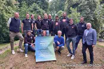 “Equal Idiots, Vive La Fête én een wereldster”: Herbakkersfestival heeft affiche voor augustus klaar