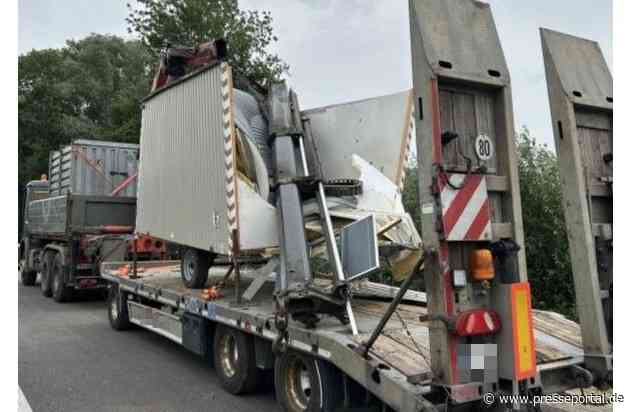 POL-OF: Über 100.000 Euro Sachschaden: Lkw-Ladekran blieb an Brücke hängen