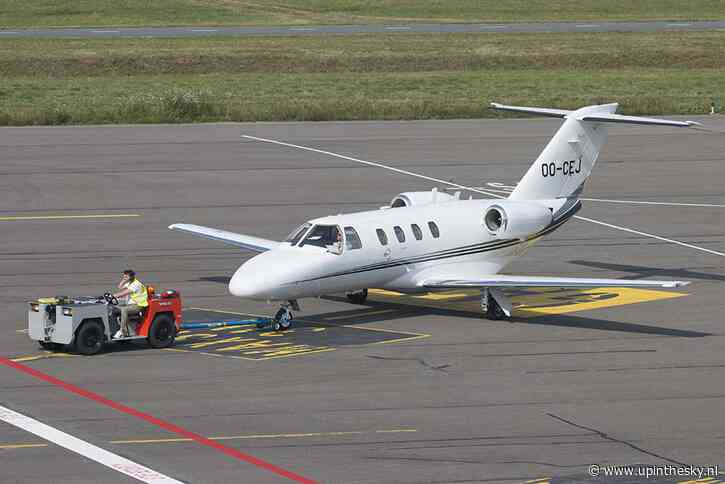 Zakenluchtvaart recht tegenover Eindhoven Airport