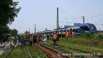 Oberleitung reißt Zug aus dem Takt – 200 Fahrgäste müssen über Leitern evakuiert werden