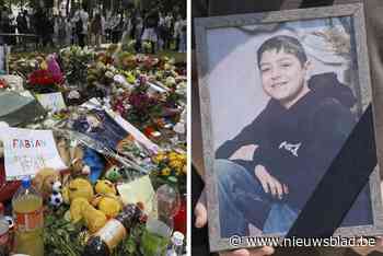 Chauffeur van politiecombi betrokken bij dodelijke aanrijding Fabian (11) zit in de cel, vakbond misnoegd: “Dit is niet oké”