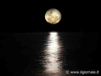 Luna delle fragole, cos'è l'evento eccezionale che accade ogni 18 anni: la prossima sarà visibile nel 2043