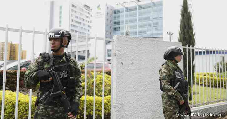 Colombia, attentati delle ex-Farc alle stazioni di polizia. Procura: “Vogliono destabilizzare il Paese”