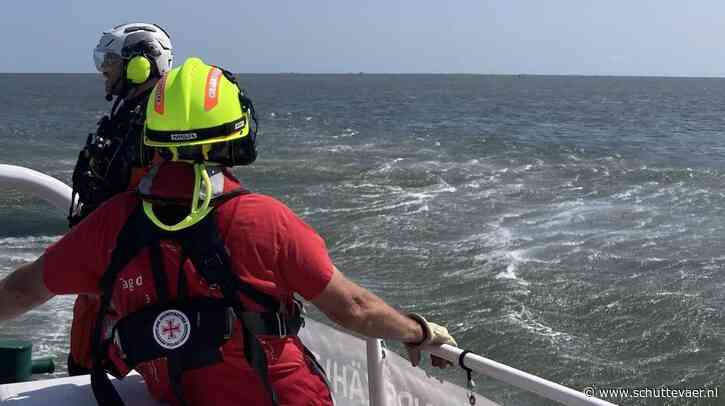 Zwaargewonde visser van boord gehaald