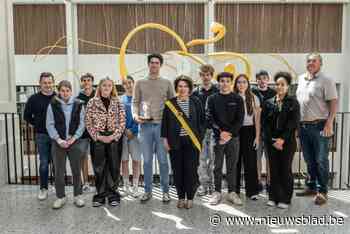 Talentvolle patissier uit MSKA gehuldigd op het stadhuis