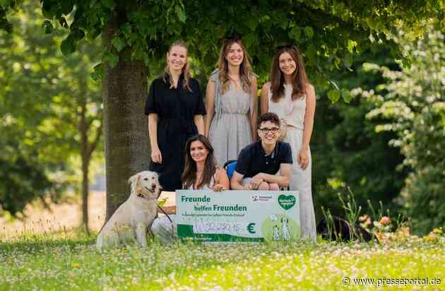 Unterstützung für mehr Inklusion: Fressnapf überreicht 92.250,15 Euro-Spende an VITA e.V. Assistenzhunde