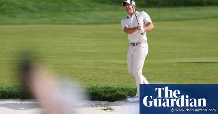 Rory McIlroy stumbles in US Open first round as JJ Spaun strides into lead