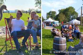 OVERZICHT. Iets drinken in andermans hof aan het water, of in het Ibiza van de kust: in deze zomerbars in West-Vlaanderen kan je terecht