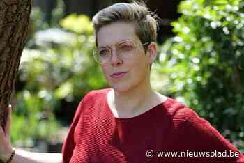 Thuiszorger Sandy (48) wordt rouw- en verliescoach: “Vangnet geeft tijd om te rouwen”