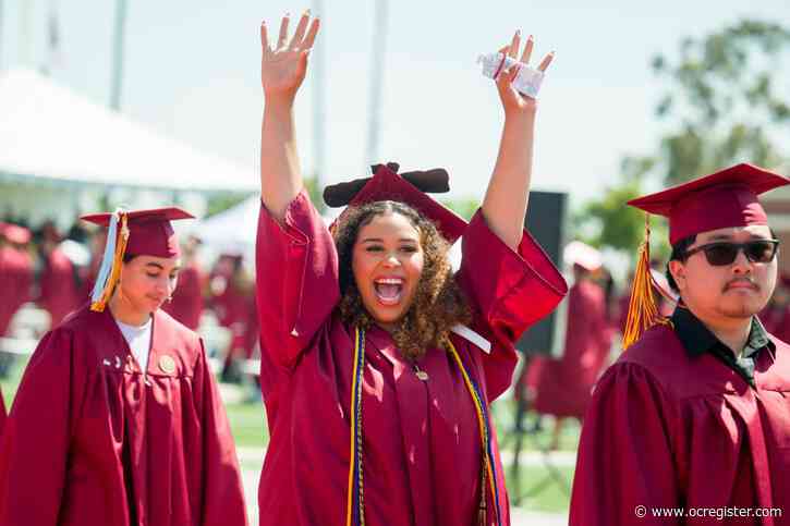 El Modena High Graduation 2025: Our best photos of the ceremony