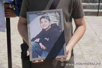 Agent die Fabian (11) aanreed voor raadkamer verschenen en via achteruitgang verdwenen: parket verlengt aanhouding met enkelband maand langer