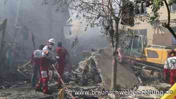 Neue Angriffe auf Atomanlagen +++ Explosionen über Teheran