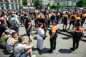 “Een te snelle step? We gaan er gewoon niet meer achteraan”: agenten houden solidariteitsactie voor collega