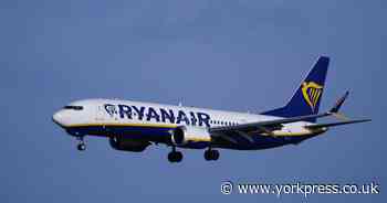 Passengers praise Ryanair's £500 minimum fine for 'unruly' travellers