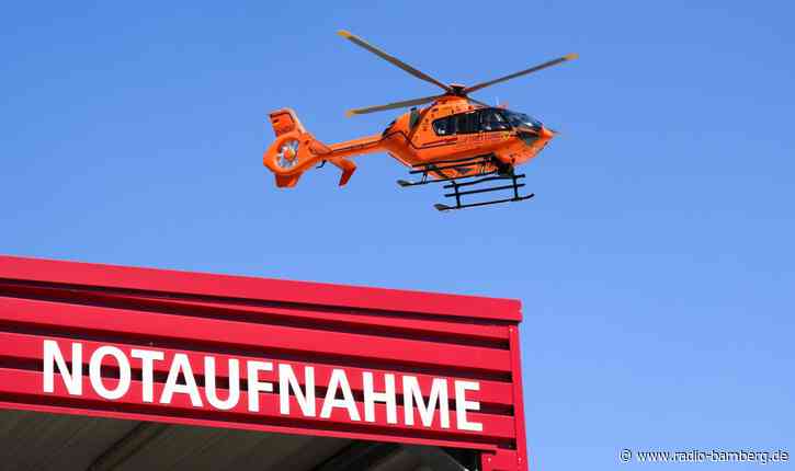 Fahrradfahrer nach Kollision mit Auto in Lebensgefahr