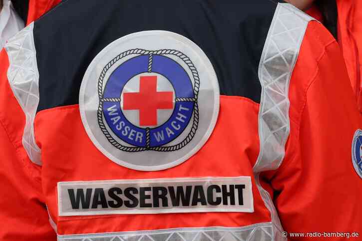 Nichtschwimmer stürzt bei Schlauchboottour in die Donau