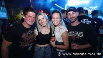Ausgezeichnete Stimmung beim Stadlfest am Freitagabend in Höslwang
