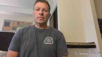 He thought he was calling Air Canada. The airline says it wasn't them