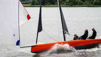 Wo die Fichte übers Wasser rauscht