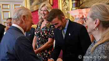 Victoria ist eine echte "Lady": Kult-Kicker David Beckham wird zum Ritter geschlagen